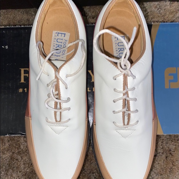 Golf Shoes for Women - Picture 3 of 5